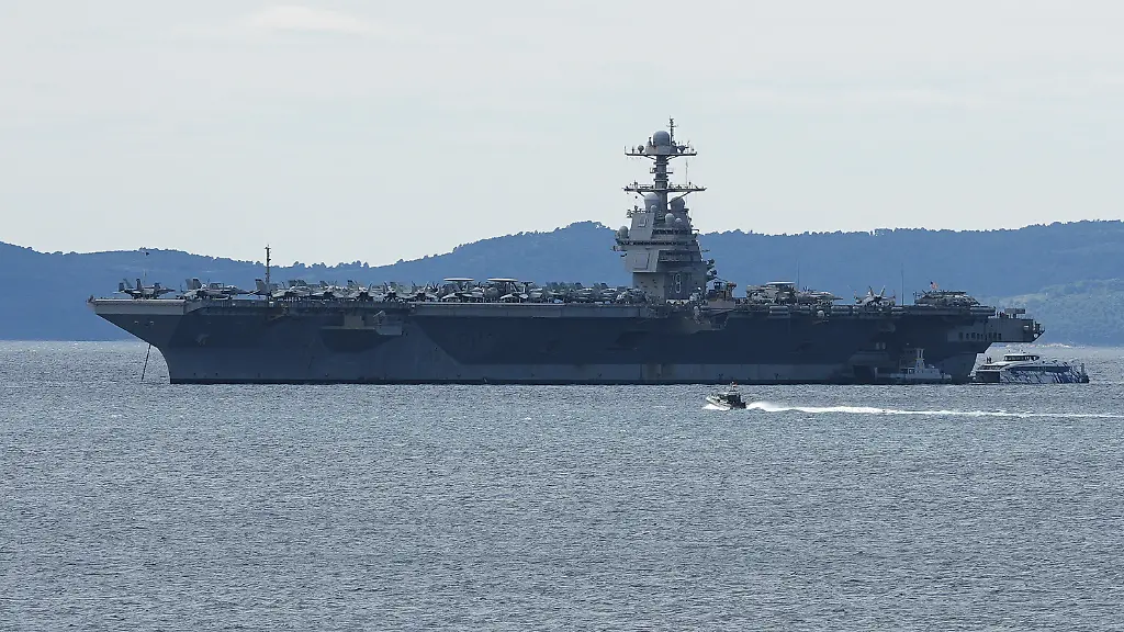 SPLIT-CROATIA-MARCH-29-A-view-of-the-American-aircraft-carrier-USS-Gerald-Ford-arrived-in-Split-as-part-of-a-planned-visit-and-technical-maintenance-after-a-months-long-mission-and-war-operations-in-the-Middle-East-on-March-29-2026-in-Split-Croatia