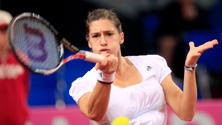 Andrea Petkovic holte den wichtigen ersten Punkt, sie siegte gegen Christina McHale.