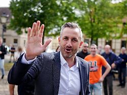 Ulrich Siegmund im Wahlkampf: "Hier, filmen Sie ruhig. Beste Werbung!"
