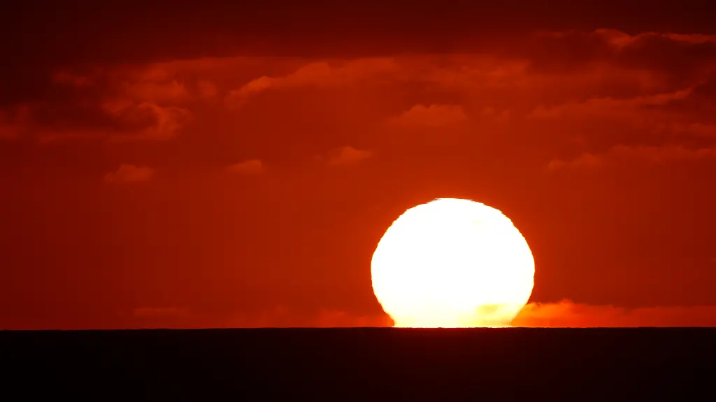 SAN-DIEGO-CALIFORNIA-AUGUST-15-The-sun-sets-off-the-coast-of-La-Jolla-on-a-summer-day-on-August-15-2026-in-San-Diego-CA-The-ocean-temperature-in-the-region-is-among-the-warmest-ever-recorded-for-this-time-of-year-while-a-rapidly-strengthening-El-Nino-is-developing