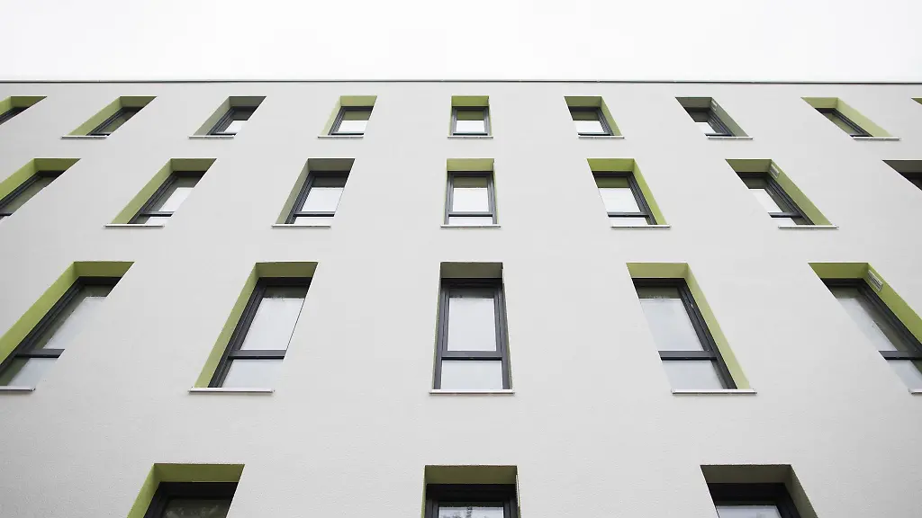 Trotz-weniger-Abiturienten-in-NRW-als-in-den-Vorjahren-bleibt-die-Bewerberliste-fuer-Plaetze-im-Studierendenwerk-lang