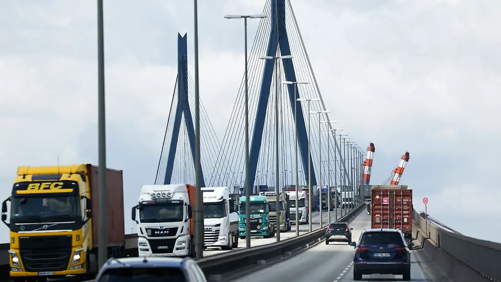 Seit-Inbetriebnahme-der-Bruecke-hat-sich-die-Verkehrsbelastung-nach-Behoerdenangaben-nahezu-verdoppelt