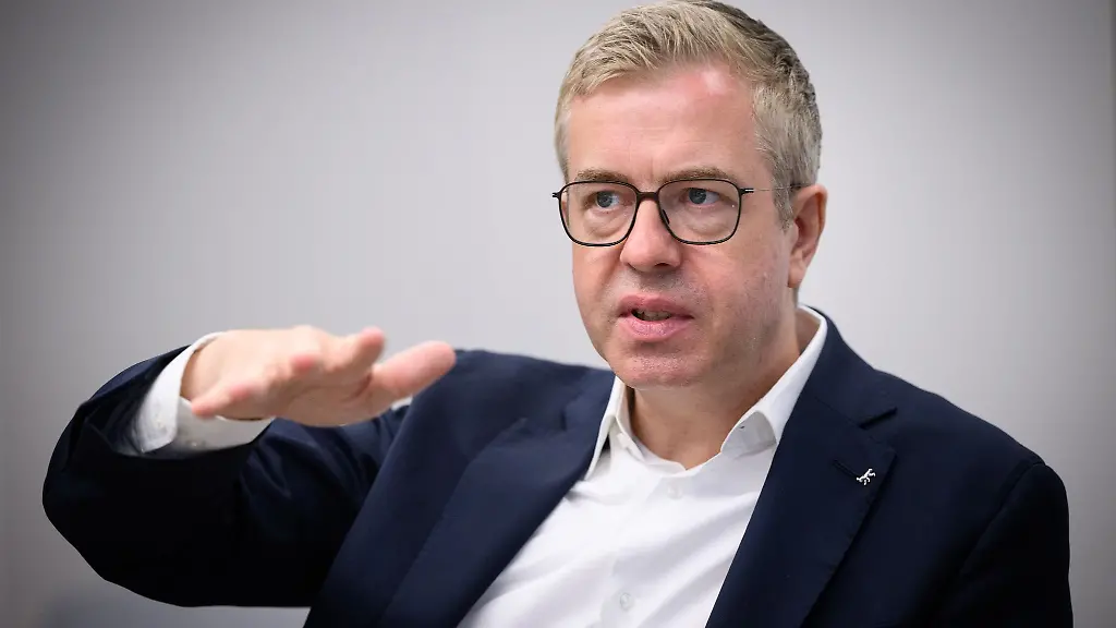 Stefan-Evers-ist-erst-seit-Juli-CDU-Spitzenkandidat-fuer-die-Berlin-Wahl-am-20-September