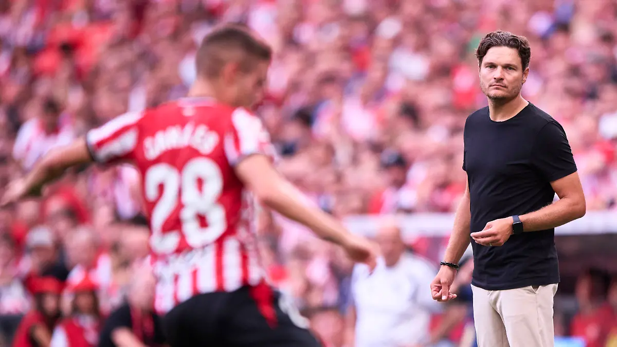 Athletic-Club-v-Sevilla-FC-LaLiga-EA-Sports-2026-27-Athletic-Club-head-coach-Edin-Terzic-looks-on-during-the-LaLiga-EA-Sports-match-between-Athletic-Club-and-Sevilla-FC-at-Estadio-San-Mames-in-Bilbao-Spain-on-August-22-2026-Bilbao-Spain-PUBLICATIONxNOTxINxFRA-Copyright-xCesarxOrtizxGonzalezx-originalFilename-ortizgonzalez-athletic260822-npAXk