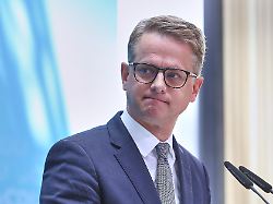 Pläne stammen von Vorgängerin: Linnemann will Rentenkürzungen für Pflegende verhindern