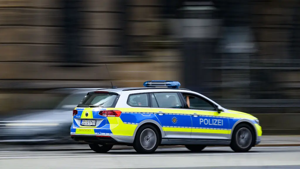 Die-Polizei-wurde-zu-einem-Unfall-in-Falkenstein-gerufen