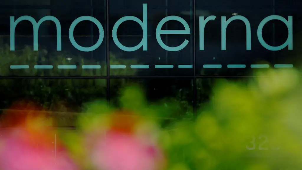 FILE-PHOTO-A-sign-marks-the-offices-of-Moderna-in-Cambridge-Massachusetts-U-S-July-22-2025