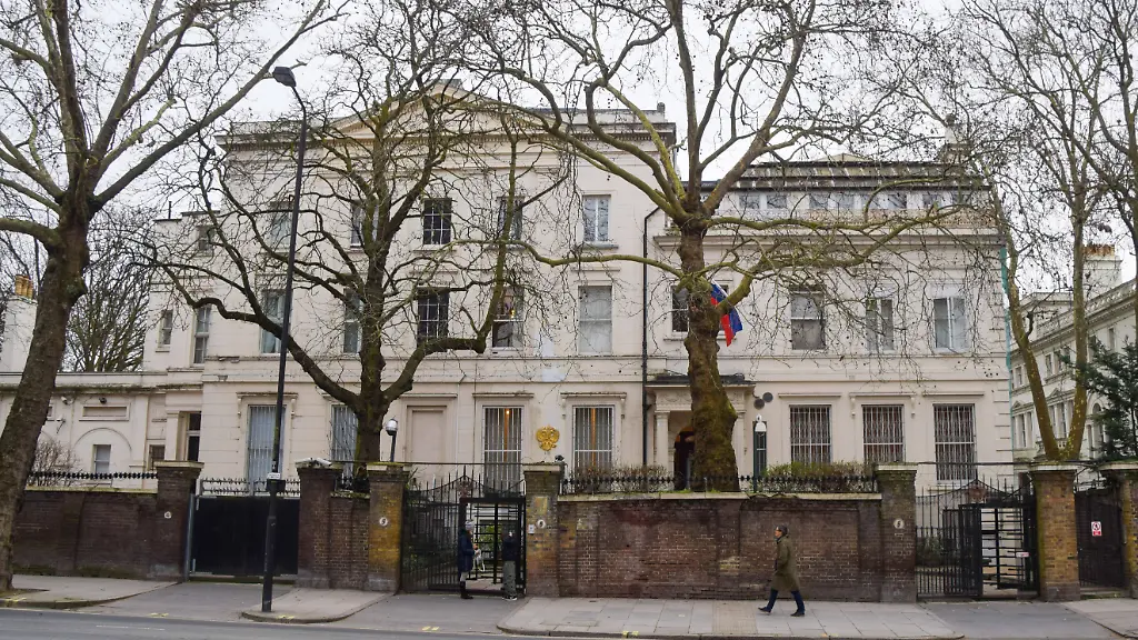 February-18-2026-London-England-United-Kingdom-General-view-of-the-Embassy-of-Russia-following-claims-that-the-opposition-leader-and-activist-was-reportedly-killed-using-frog-poison