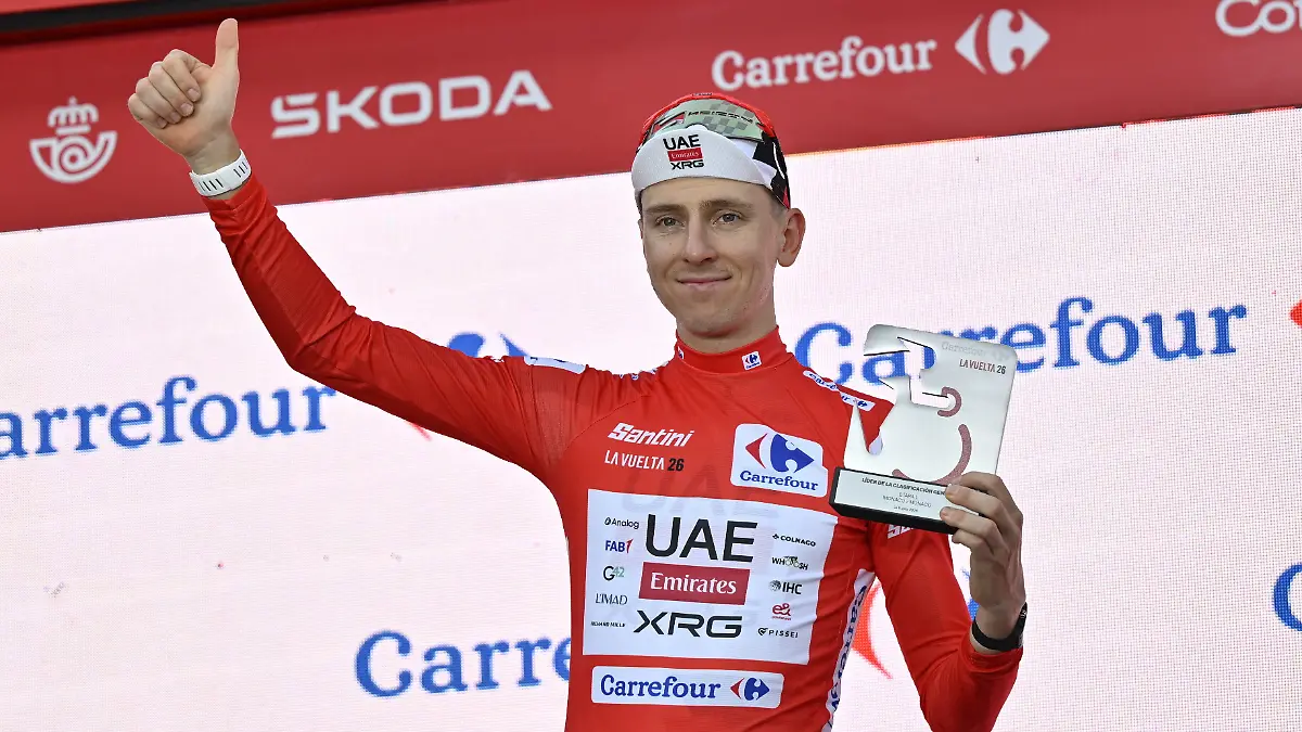 Tadej-Pogacar-of-Slovenia-and-UAE-Team-Emirates-during-the-La-Vuelta-81st-Tour-of-Spain-2026-celebrates-on-the-podium-on-August-22-2026-in-Monaco-Photo-by-Laurent-Coust-ABACAPRESS