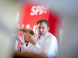 Gegen Schulden-Kritiker in Union: SPD-Präsidium feiert erste Erfolge des Sondervermögens