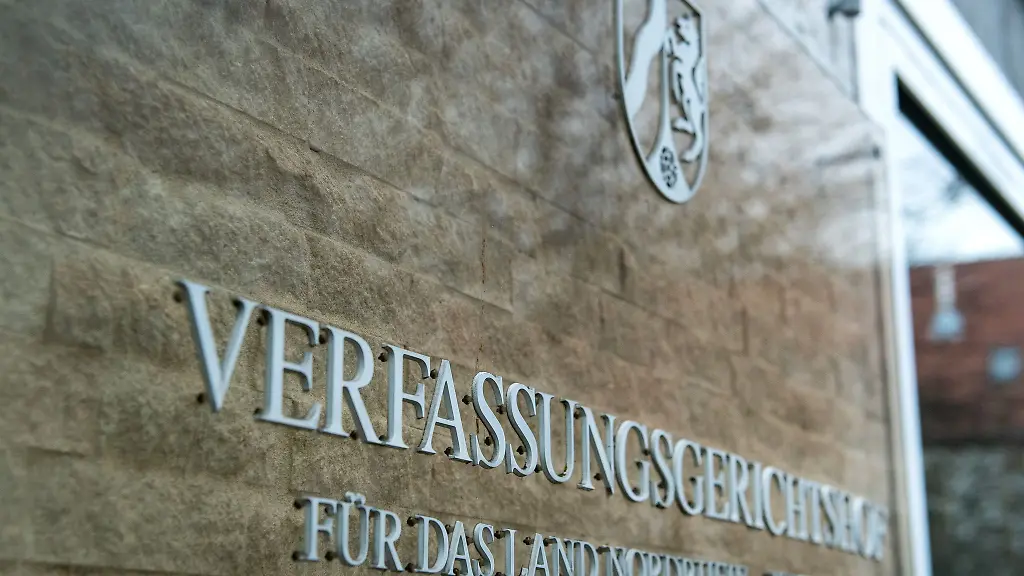 Viele-Kommunen-in-Nordrhein-Westfalen-pruefen-derzeit-ob-sie-sich-gegen-die-Lasten-die-aus-dem-Ganztagsfoerderungsgesetz-erwachsen-juristisch-wehren-koennen