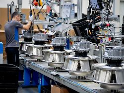 Große Milliardendeals : US-Investoren kaufen sich bei der deutschen Industrie ein