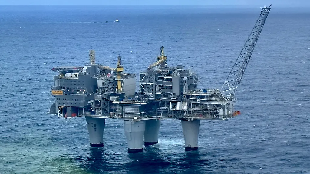 Die-Gasfoerderplattform-Troll-A-vor-der-norwegischen-Westkueste-Das-staatliche-deutsche-Energieunternehmen-Uniper-und-der-norwegische-Konzern-Equinor-haben-langfristige-Gaslieferungen-vereinbart