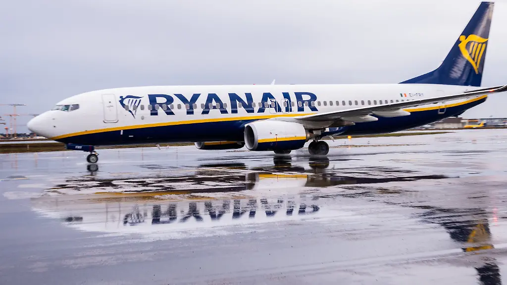 Die-irische-Fluggesellschaft-Ryanair-korrigiert-ihre-Verlusterwartungen-in-der-Corona-Krise-deutlich-nach-oben