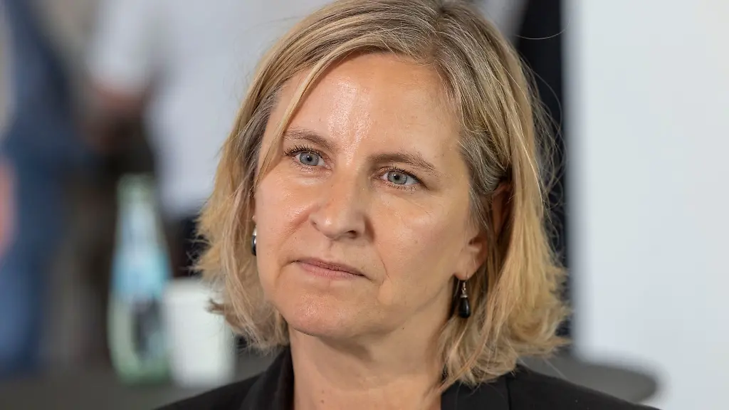 Wenn-man-nichts-macht-hat-man-auch-nichts-worueber-man-streiten-kann-sagte-Eder-ueber-die-Landesregierung
