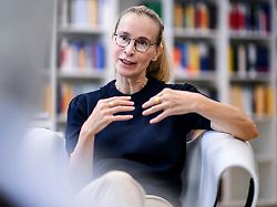 Buch über Richterwahlsommer: Frauke Brosius-Gersdorf will sich nicht mundtot machen lassen