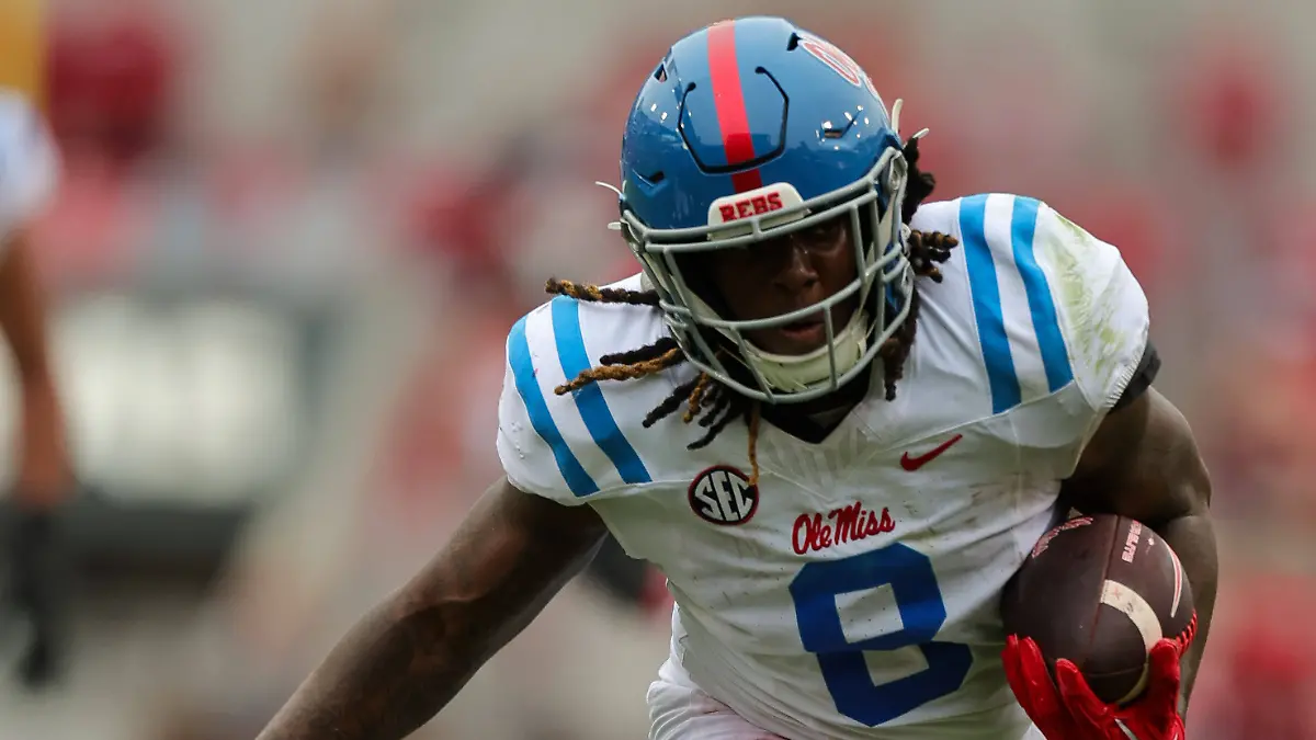 NCAA-College-League-USA-Football-2024-Ole-Miss-vs-Arkansas-Nov-2-November-2-2024-DaeQuan-Wright-8-Ole-Miss-receiver-plants-his-foot-in-the-turf-to-cut-across-the-field-Ole-Miss-defeated-Arkansas-63-31cin-Fayetteville-AR-Richey-Miller-CSMCredit-Image-Richey-Miller-Cal-Media-Fayetteville-Ar-USA-EDITORIAL-USE-ONLY-Copyright-xx-ZUMA-20241102-faf-cm9-059