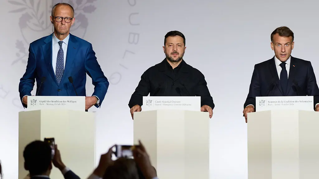 Coalition-of-the-Willing-Summit-in-Paris-Friedrich-Merz-Chancellor-of-Germany-Volodymyr-Zelenskyy-President-of-Ukraine-Emmanuel-Macron-President-of-France-and-UK-Prime-Minister-Keir-Starmer-attend-Coalition-of-the-Willing-meeting-in-Paris-France-on-13-July-2026-Credit-Office-of-the-President-of-Ukraine-B66-Avalon-PUBLICATIONxNOTxINxUKxFRAxUSA-Copyright-xOfficexofxthexPresidentxofxUkrainex-xB66x-xAvalonx-1116467116