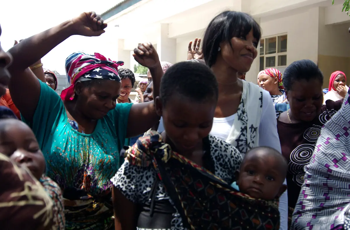 2009-11-13T120000Z-838614188-GM1E5BE04W201-RTRMADP-3-TANZANIA-CAMPBELL