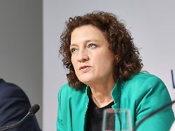 Bild: Darlehen reicht wohl nicht: AOK-Chefin: Pflegeversicherung droht ein Acht-Milliarden-Loch