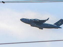 Peskow: Kein Treffen geplant: US-Militärflugzeug landet in Moskau - Kreml gibt sich ahnungslos