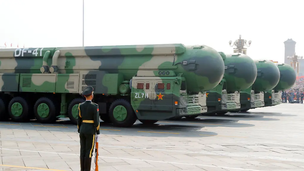 2019-10-01T050515Z_349957390_RC1A7F3B2DD0_RTRMADP_3_CHINA-ANNIVERSARY-PARADE