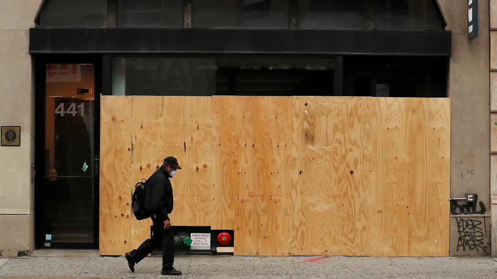 2020-04-29T000000Z-561496417-RC2EEG9W2ZX9-RTRMADP-3-USA-ECONOMY