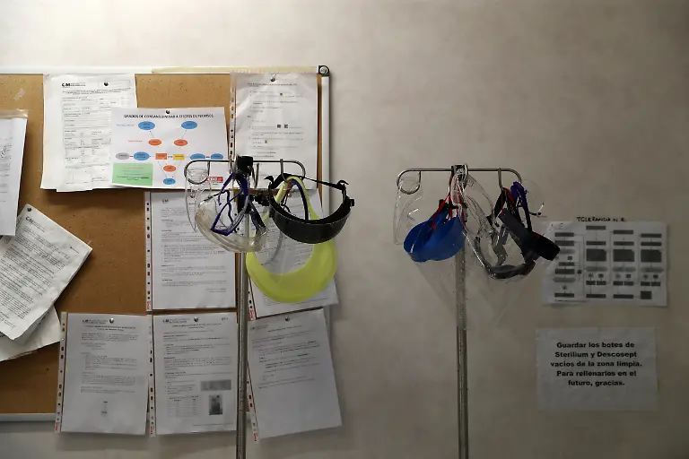 2020-05-14T161803Z-1717227884-RC2GOG96G2HC-RTRMADP-3-HEALTH-CORONAVIRUS-SPAIN