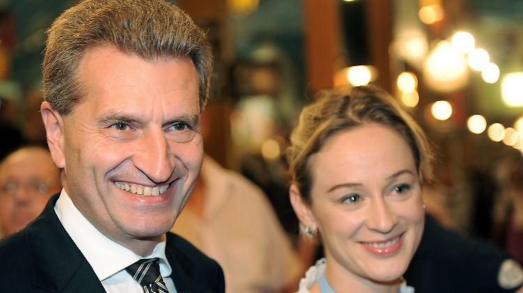 Günther Oettinger und Friederike Beyer sind seit 2008 ein Paar.