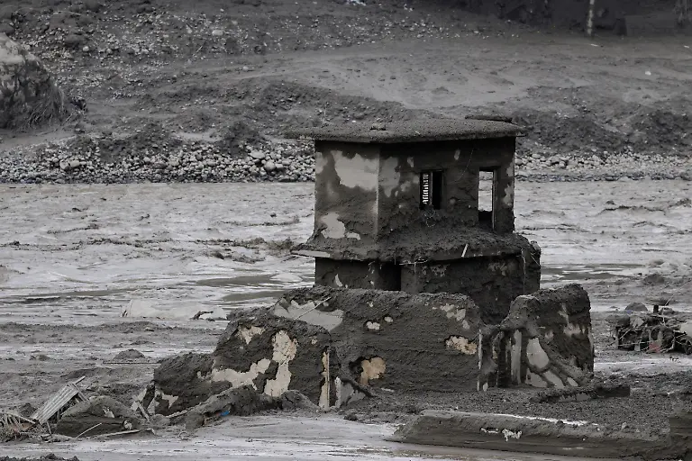 2026-08-26T144753Z_270860761_RC296NACTQ37_RTRMADP_3_NEPAL-FLOODS
