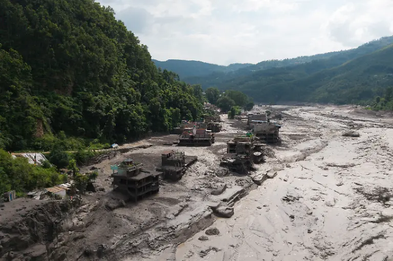 2026-08-26T171134Z_779140263_RC2E6NAPPO7I_RTRMADP_3_NEPAL-FLOODS