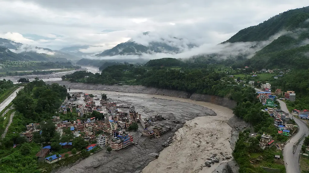 2026-08-27T021447Z_68996547_RC2Q6NAFQHWC_RTRMADP_3_NEPAL-FLOODS