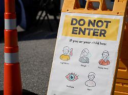 Epi 1064492279 REUTERSFOTO 2026 08 25T154655Z%202128226906%20RC2HGJAI572K%20RTRMADP%203%20HEALTH USA MEASLES.JPG FILE%20PHOTO %20A%20signag