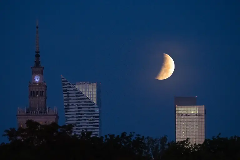 AFP__20260828__C6PG2WF__v1__HighRes__PolandAstronomyEclipse