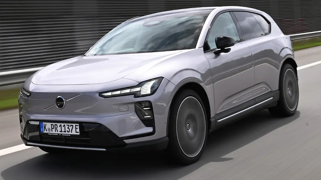 Volvo_EX60_9