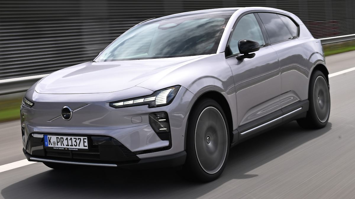 Leise, komfortabel, gutes Design: Volvo EX60 P10 AWD - viel Auto für sehr viel Geld