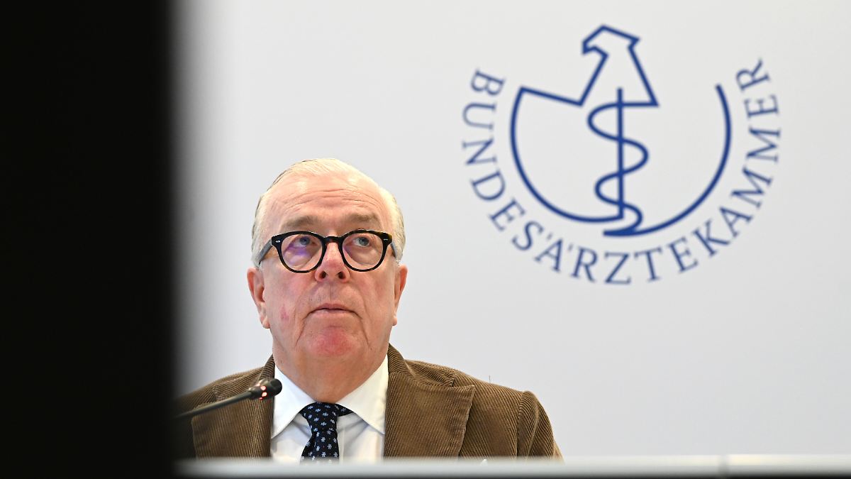 "Gesundheitskompetenz stärken": Ärztepräsident kann sich Medizinunterricht an Schulen vorstellen
