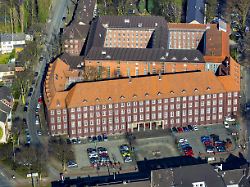 Hollywoodreifer Ausbruch: Häftling flieht über das Dach aus JVA Duisburg-Hamborn