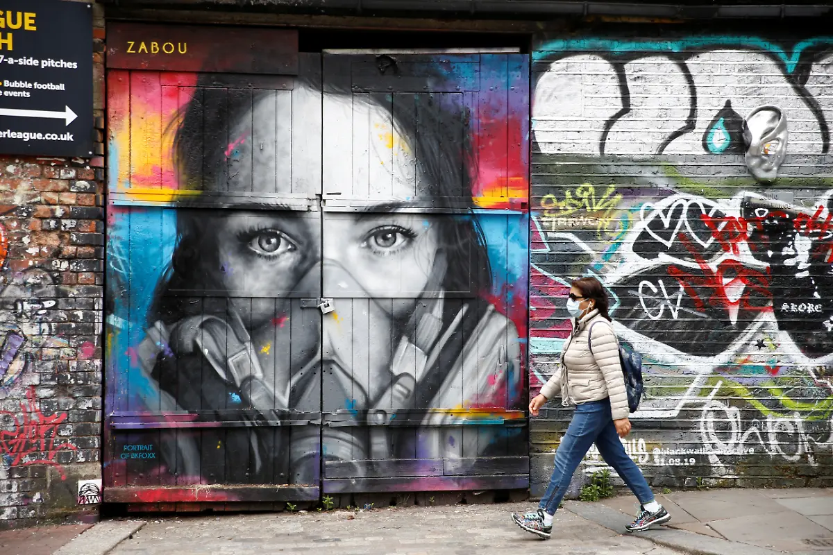 2020-05-10T000000Z-599051497-RC2OLG9HZXQX-RTRMADP-3-HEALTH-CORONAVIRUS-BRITAIN