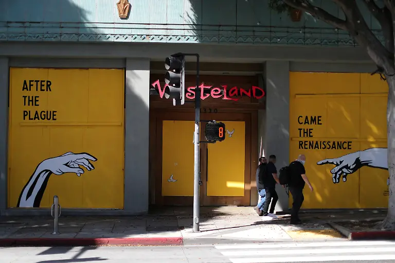 2020-05-04T185805Z-1866890630-RC2UHG9QHAW8-RTRMADP-3-HEALTH-CORONAVIRUS-USA