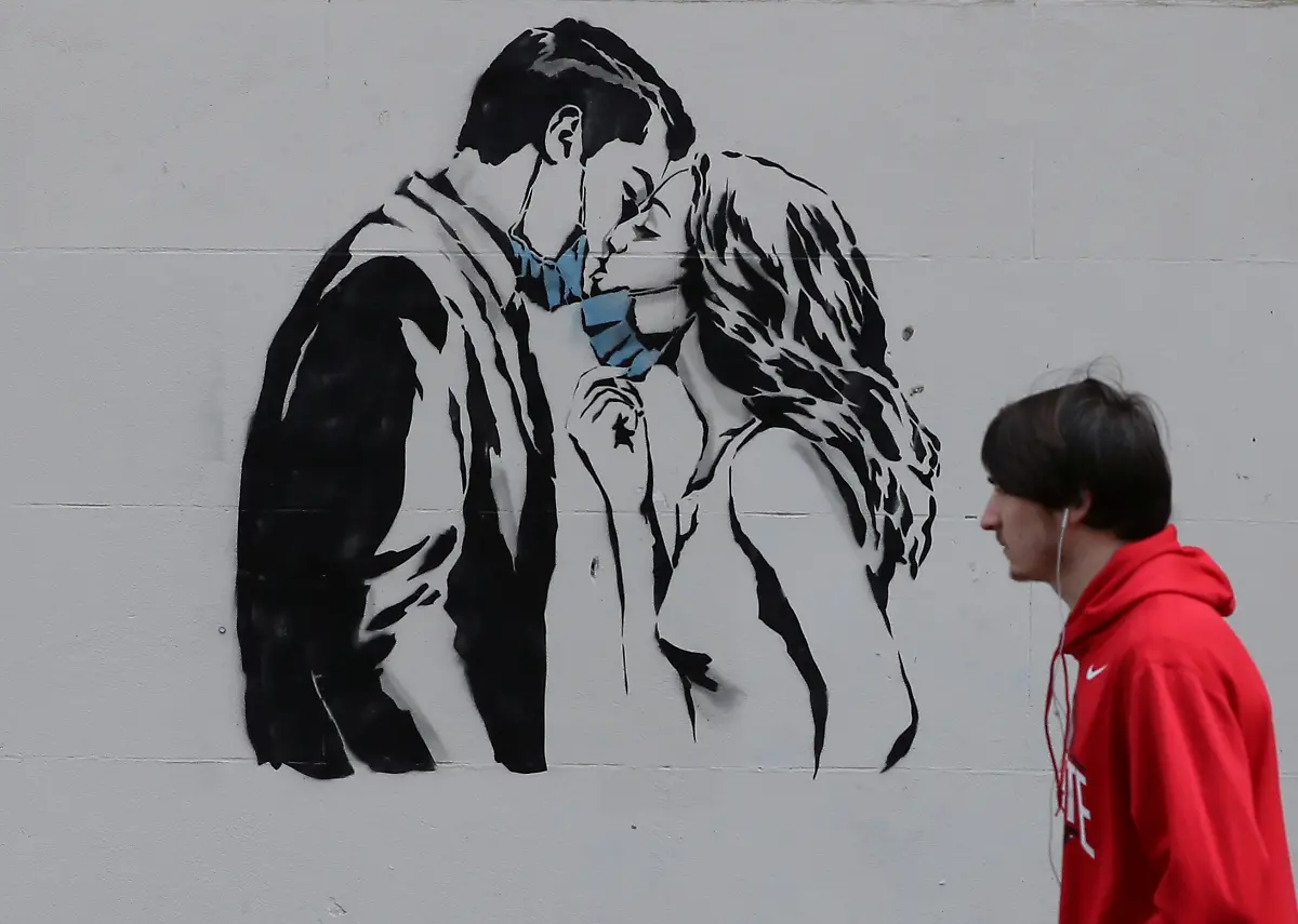 2020-04-28T120902Z-260291166-RC2ODG95MTYN-RTRMADP-3-HEALTH-CORONAVIRUS-BRITAIN