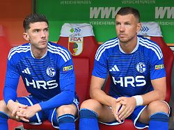 Klare Pleite und Rot: Schalke 04 kassiert bei Bundesliga-Rückkehr herben Dämpfer