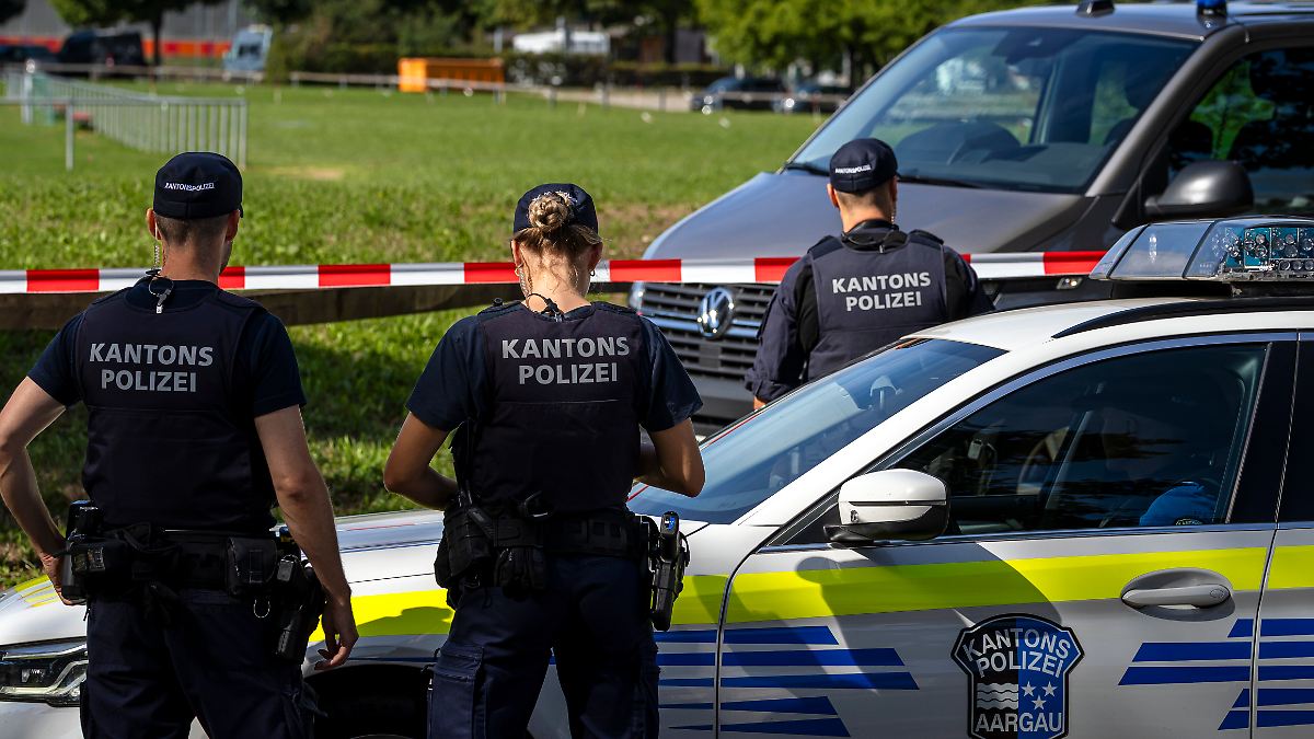 Täter weiter auf der Flucht: Deutsche unter den Verletzten bei Schweizer Rave