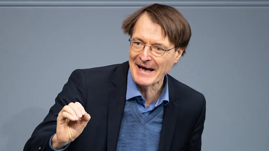 Lauterbach-gilt-als-SPD-Gesundheitsexperte-und-ist-unter-anderem-studierter-Epidemiologe