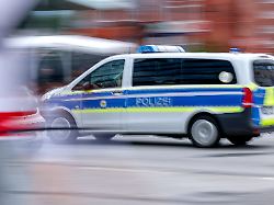 Tatverdächtiger festgenommen: Mann tötet Frau in Erkner auf offener Straße