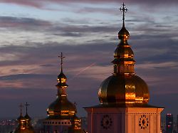 Bild: Luftalarm vor Schuljahresbeginn: Russland greift Kiew mit Raketen und Drohen an - Dutzende Explosionen