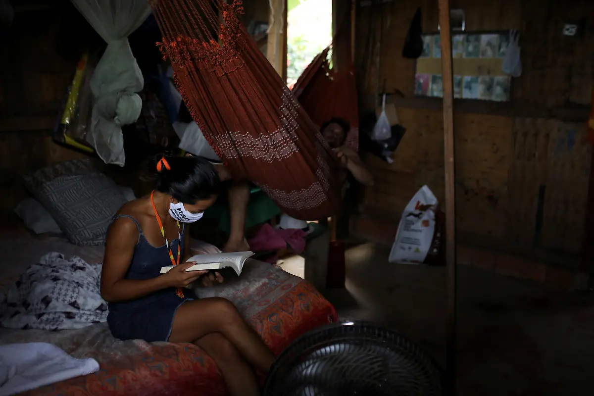 2020-05-07T000000Z-2142823553-RC2RJG96JXP8-RTRMADP-3-HEALTH-CORONAVIRUS-BRAZIL-INDIGENOUSNURSE