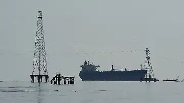 616063864