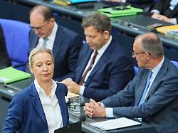RTL/ntv-Trendbarometer: Die AfD bleibt vorn - aber eine klare Mehrheit ist für die "Brandmauer"