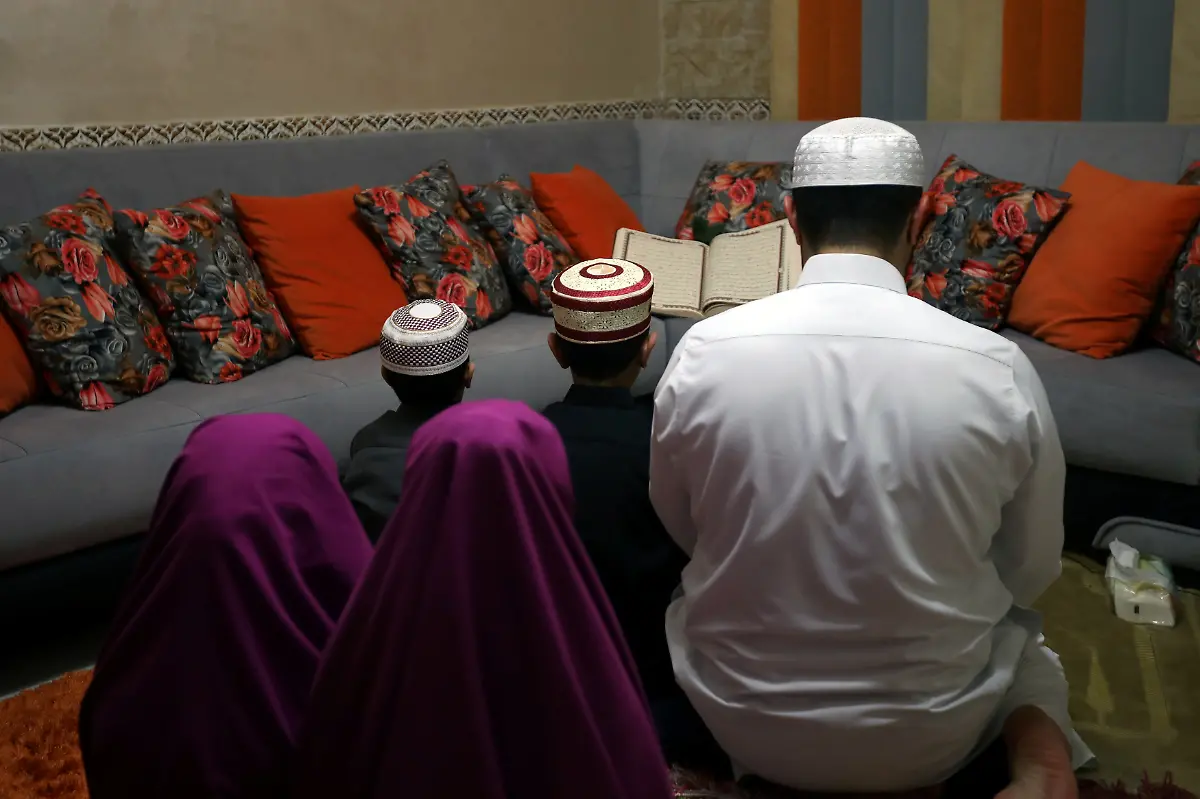 2020-05-11T215134Z-1674829101-RC2LMG9S6MS9-RTRMADP-3-HEALTH-CORONAVIRUS-RAMADAN-JORDAN